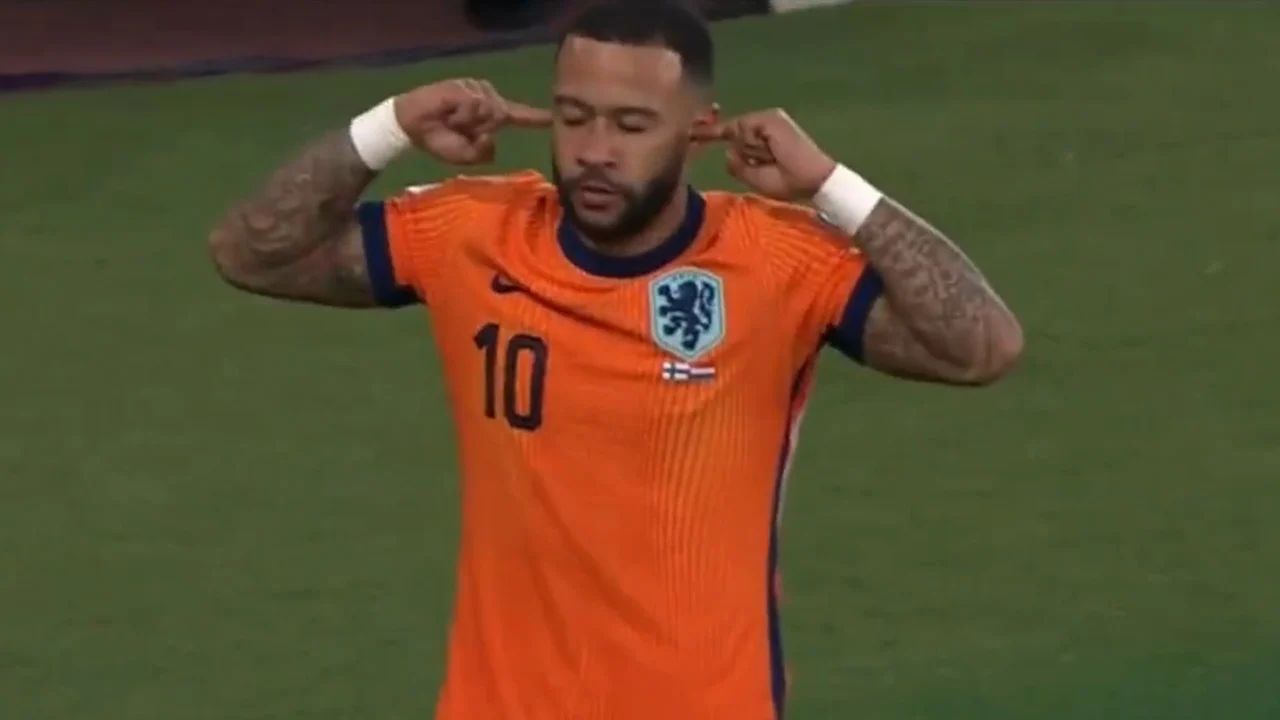 Videogoal: Memphis Depay schiet Oranje razendsnel op voorsprong na Finse fout