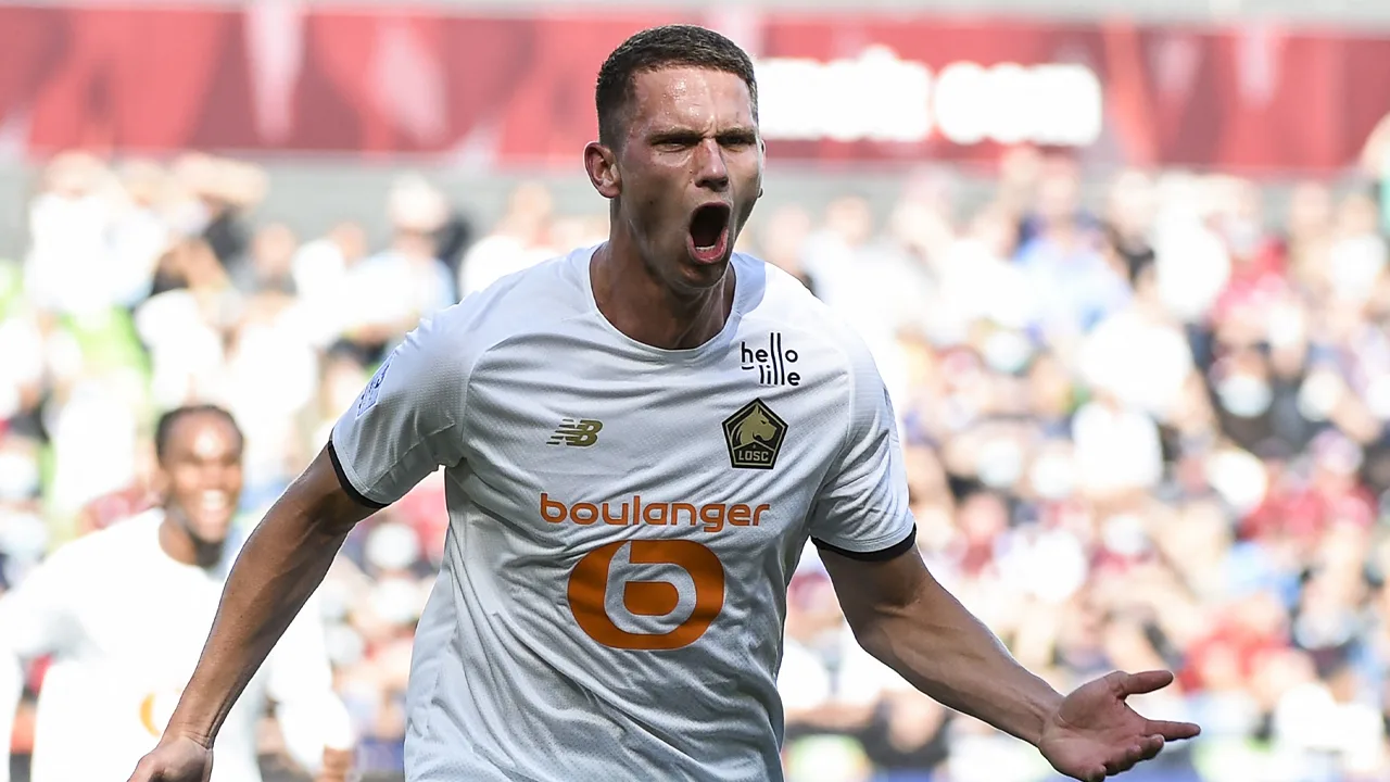 'Steenrijk Newcastle biedt op Lille-revelatie Botman'