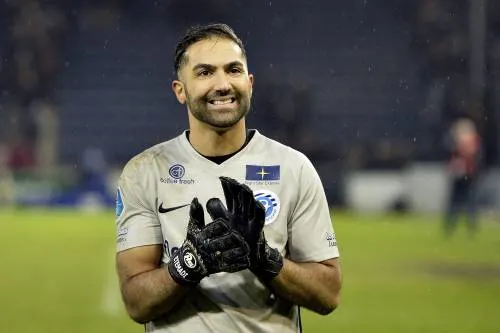 De Graafschap laat doelman Etemadi gaan