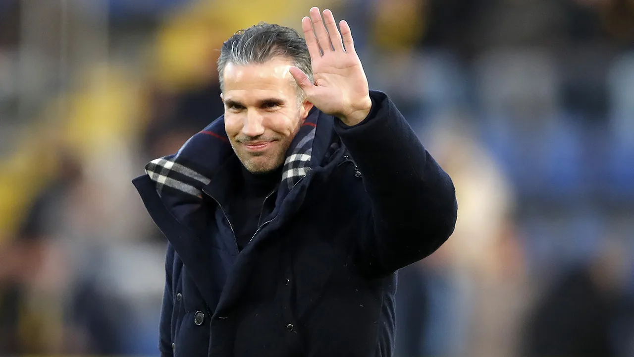 Robin van Persie boekt met sc Heerenveen uitzege op NAC Breda