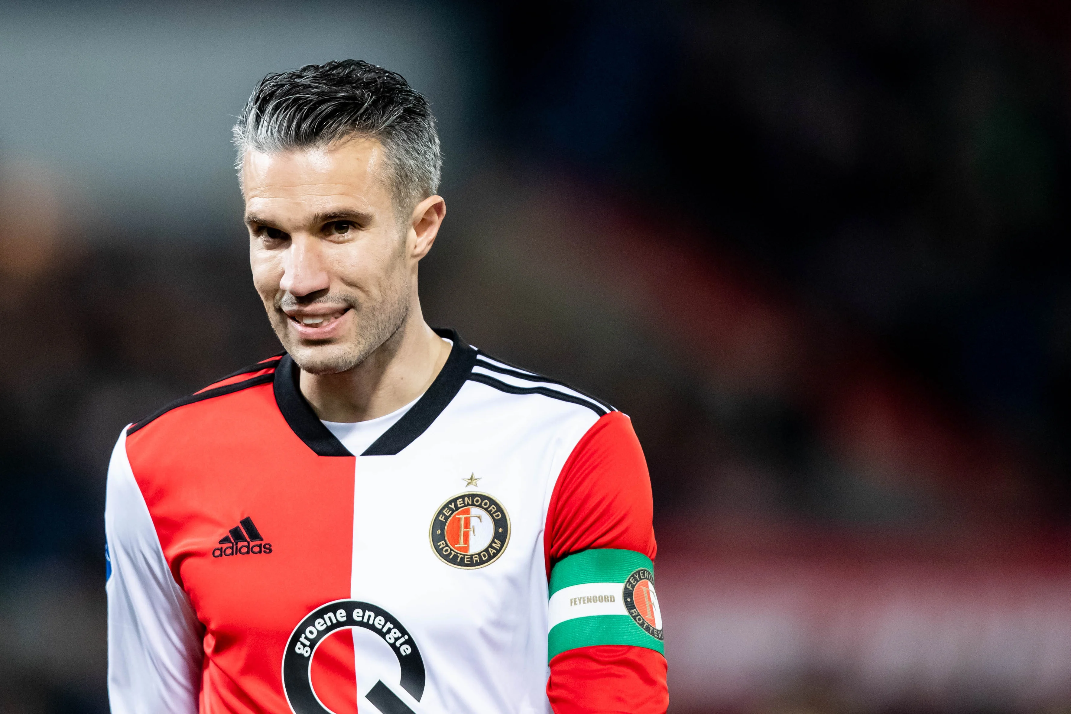 Van Persie aan de aftrap van afscheidsduel