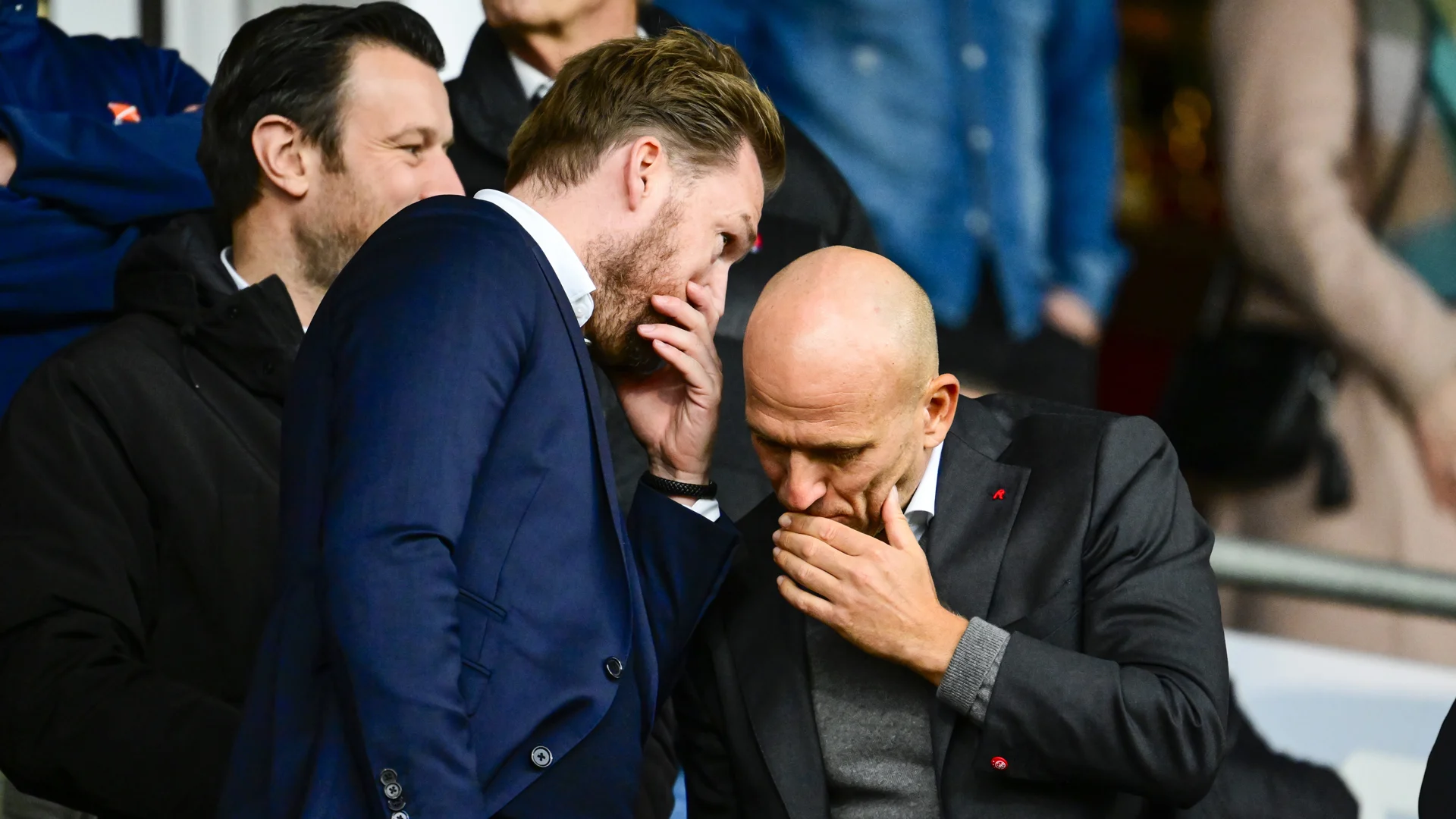 Ajax op zoek naar achtste trainer in nog geen 3,5 jaar