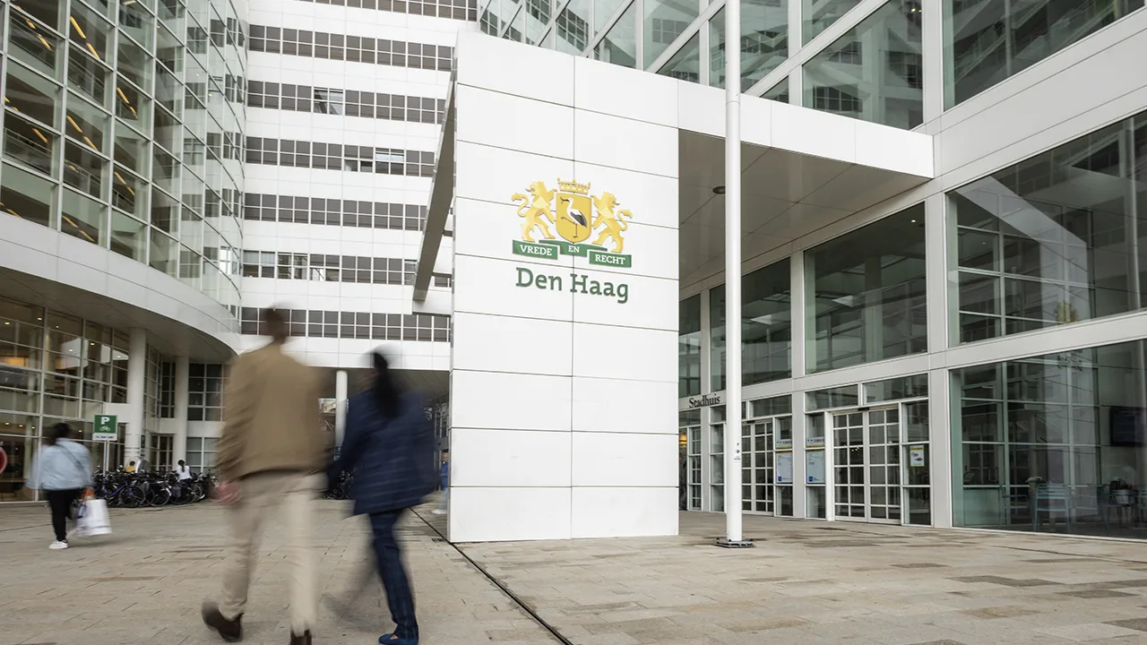 Stadhuis Den Haag ontruimd om verdachte situatie