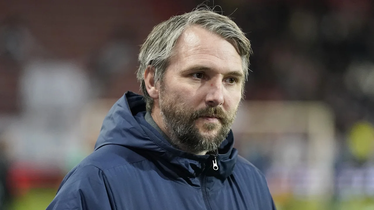 FC Utrecht neemt per direct afscheid van Silberbauer na dramatische seizoensstart