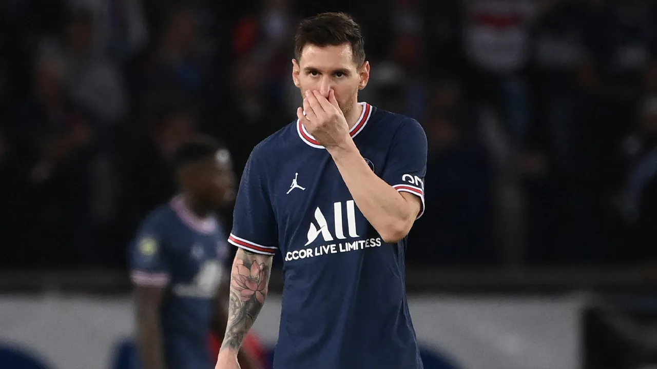 PSG treedt zonder Messi aan tegen het Lyon van Bosz