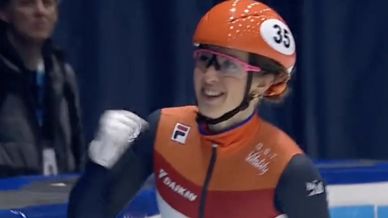 Suzanne Schulting wint op EK na 1500 meter ook de 500 meter