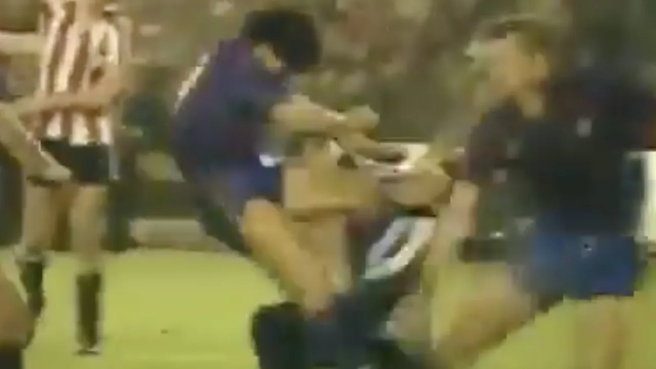 Vandaag in 1984: De stoppen slaan volledig door bij Diego Maradona