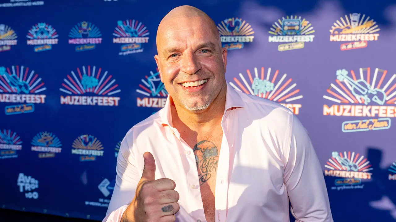 Andy van der Meijde viert 1000e YouTube-video in AFAS Live