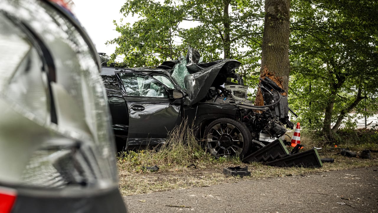 'Boer Zoekt Vrouw-deelnemer John Nouwen omgekomen bij zwaar verkeersongeluk Heibloem'
