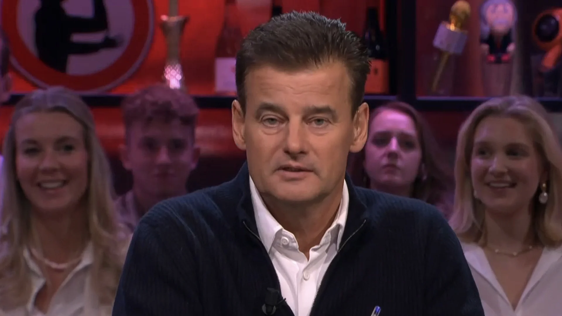 Vandaag Inside-studio opgeschrikt door alarm: 'Wat is hier aan de hand?!'