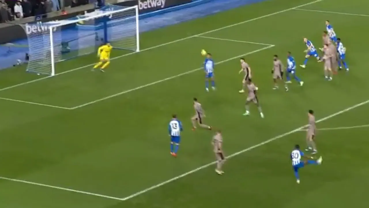 Zien! Brighton-verdediger Estupiñán maakt wereldgoal tegen Tottenham