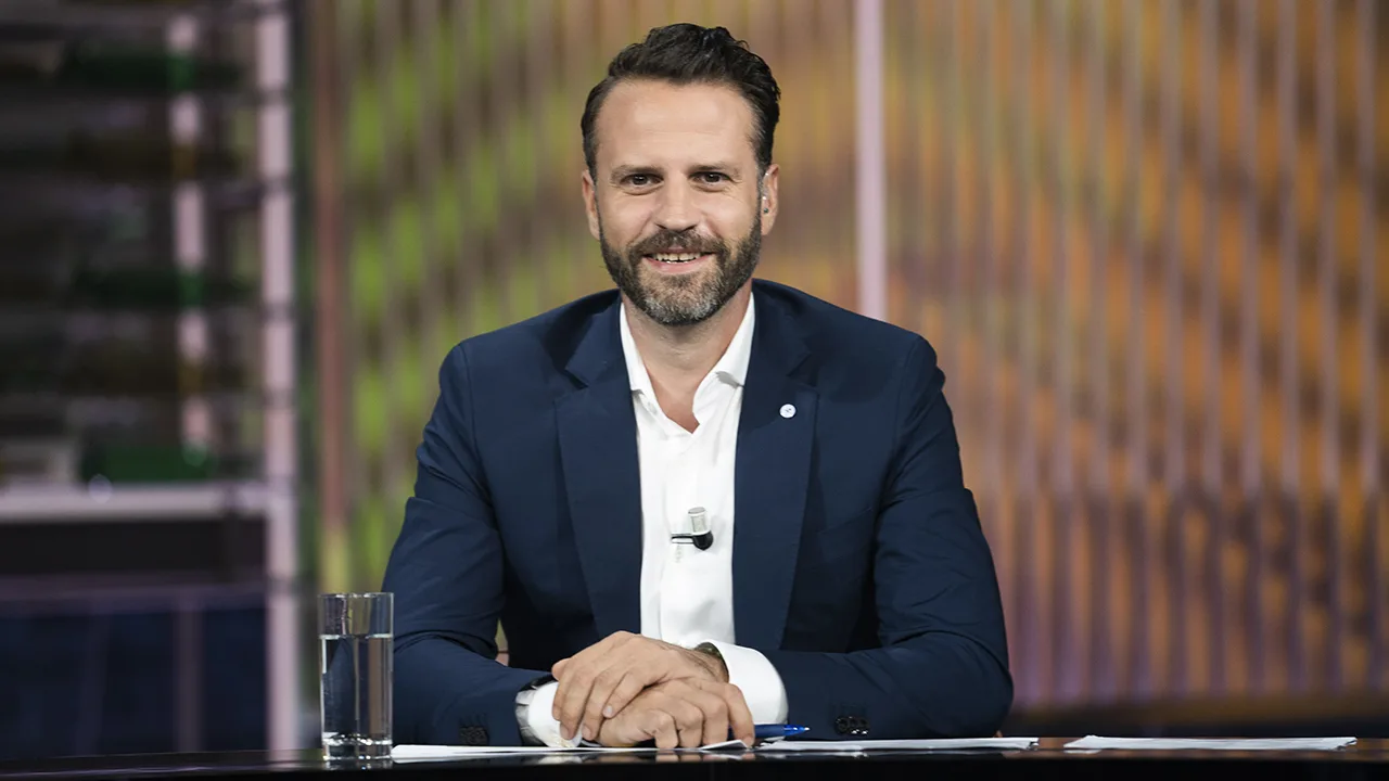 RTL stopt met voetbaltalkshow VTBL vanwege tegenvallende kijkcijfers