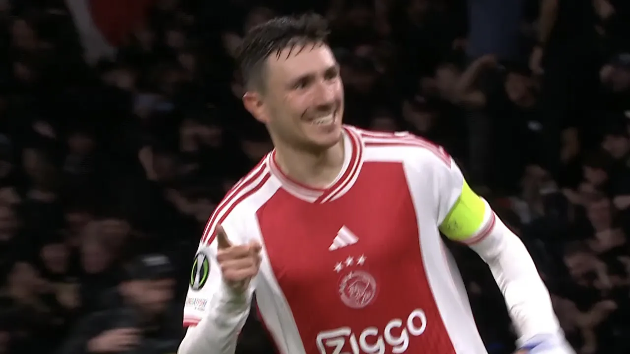 VIDEOGOAL: Ajax - Bodø/Glimt 2-2 (Berghuis)