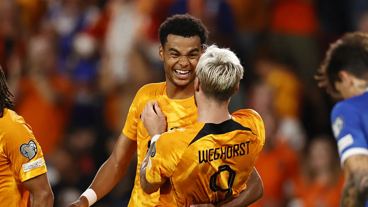 Nederlands Elftal walst over Griekenland in EK Kwalificatieduel