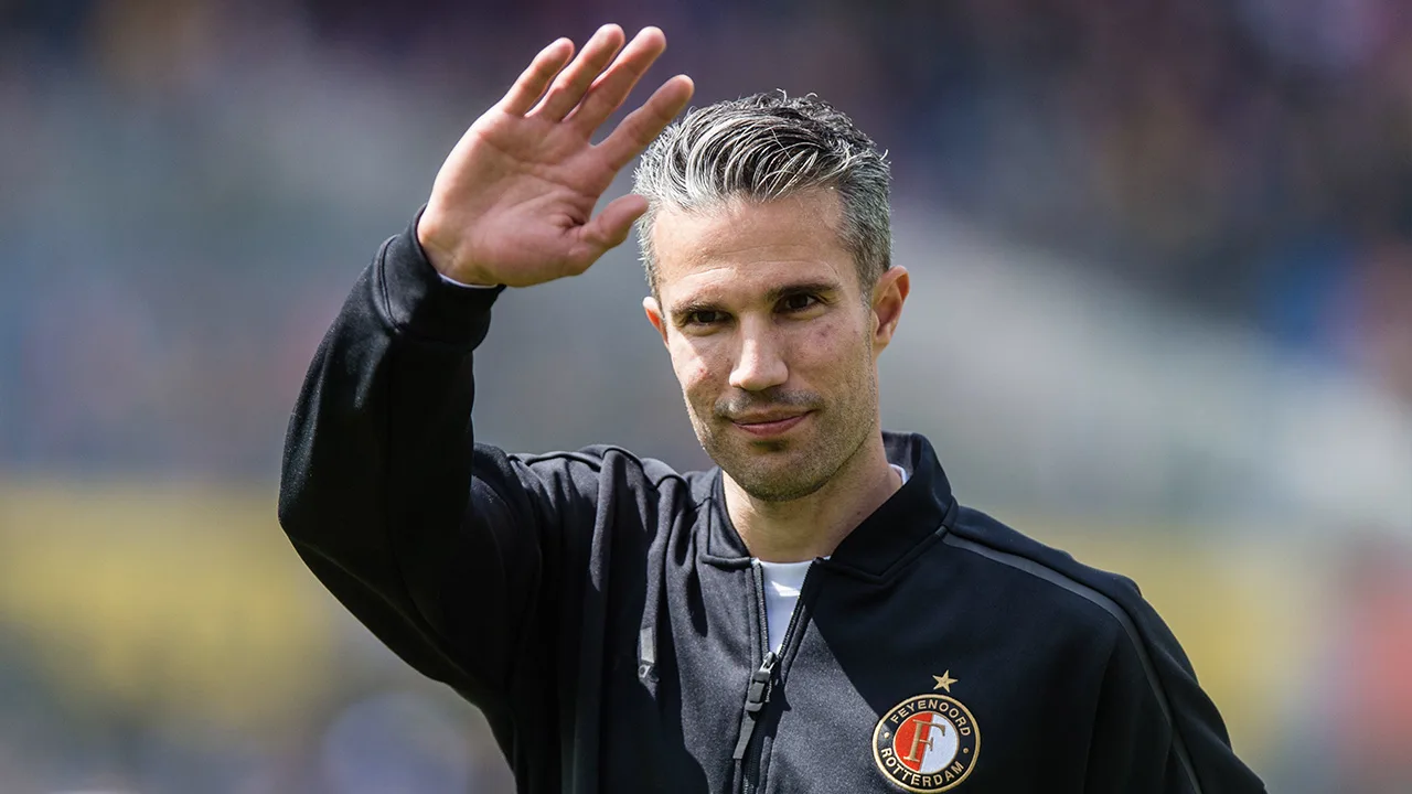 Van Persie als 'spitsentrainer' terug bij Feyenoord: 'Dick belde me'