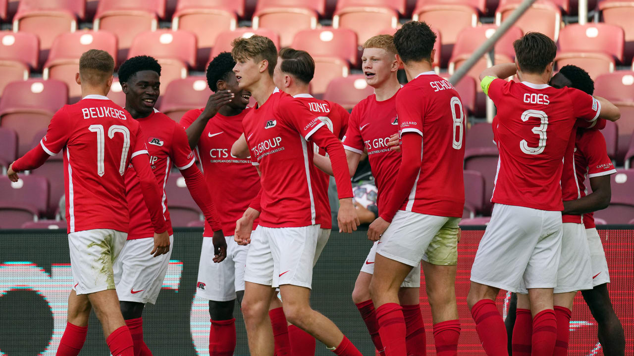 AZ wint als eerste Nederlandse club Youth League na monsterzege op Hajduk