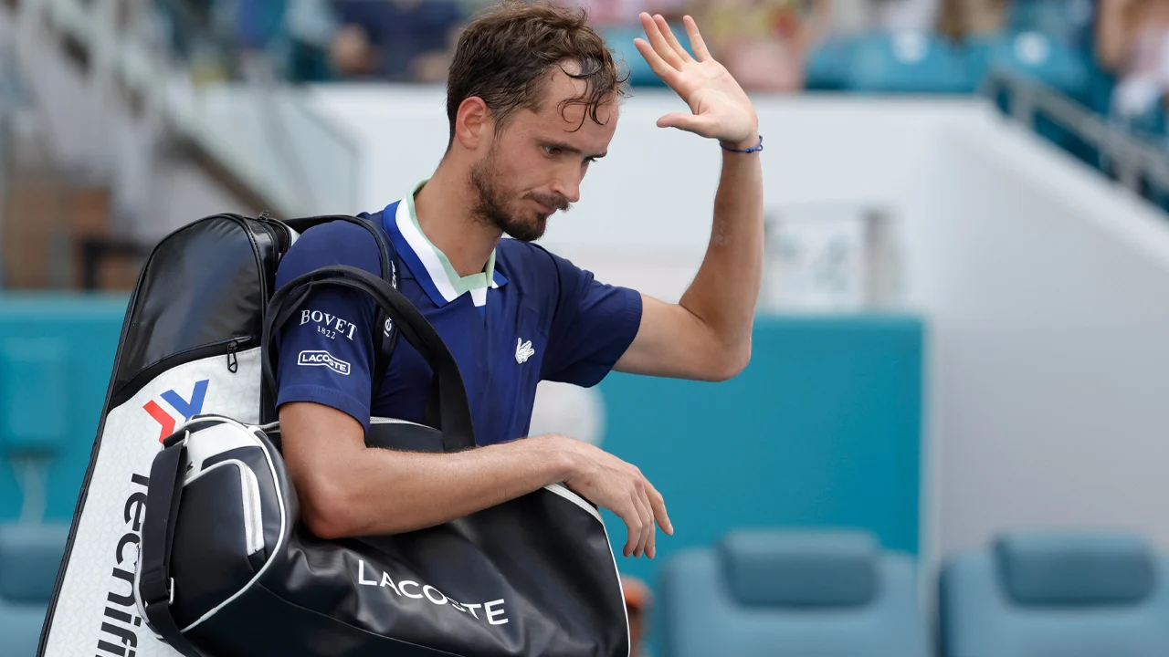 Tennissers uit Rusland en Belarus mogelijk niet welkom op Wimbledon