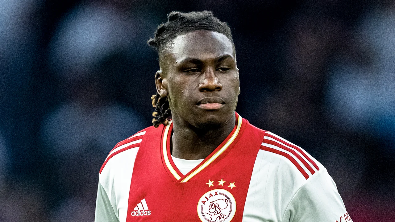 'Europese wedstrijden Ajax en PSV mogelijk uitgesteld door overlijden Queen Elizabeth'