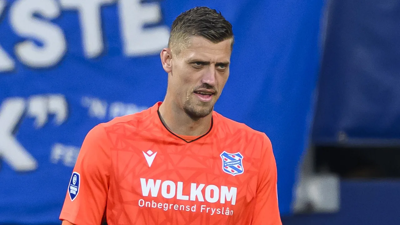 Andries Noppert is basisplaats bij sc Heerenveen kwijt: 'We gaan hem vervangen'