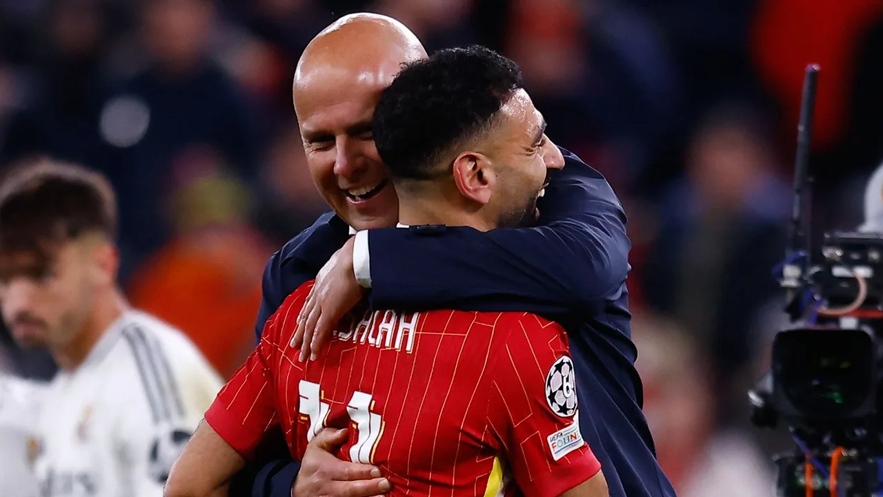 Salah lovend over Slot: 'Ik had niet verwacht dat hij zó goed zou zijn!'