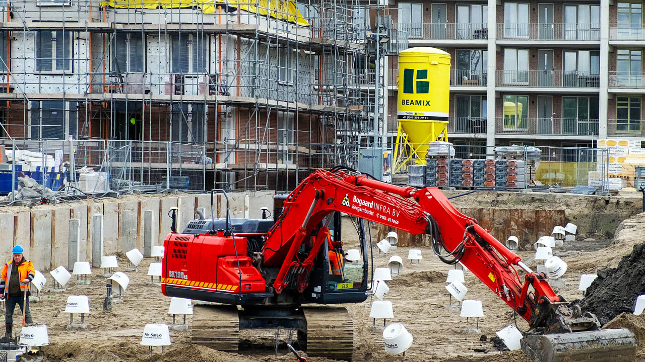Provincies slaan alarm: bouw van half miljoen woningen dreigt stil te vallen