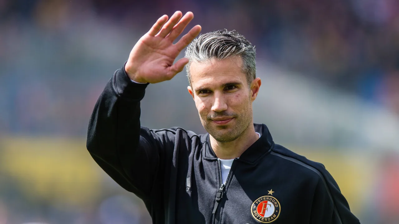 Van Persie traint mee bij amateurclub uit Maassluis