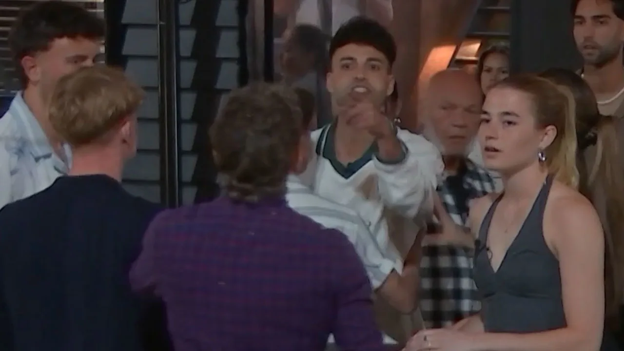 De bom barst in De Bondgenoten: 'Je hebt broedermoord gepleegd!' 