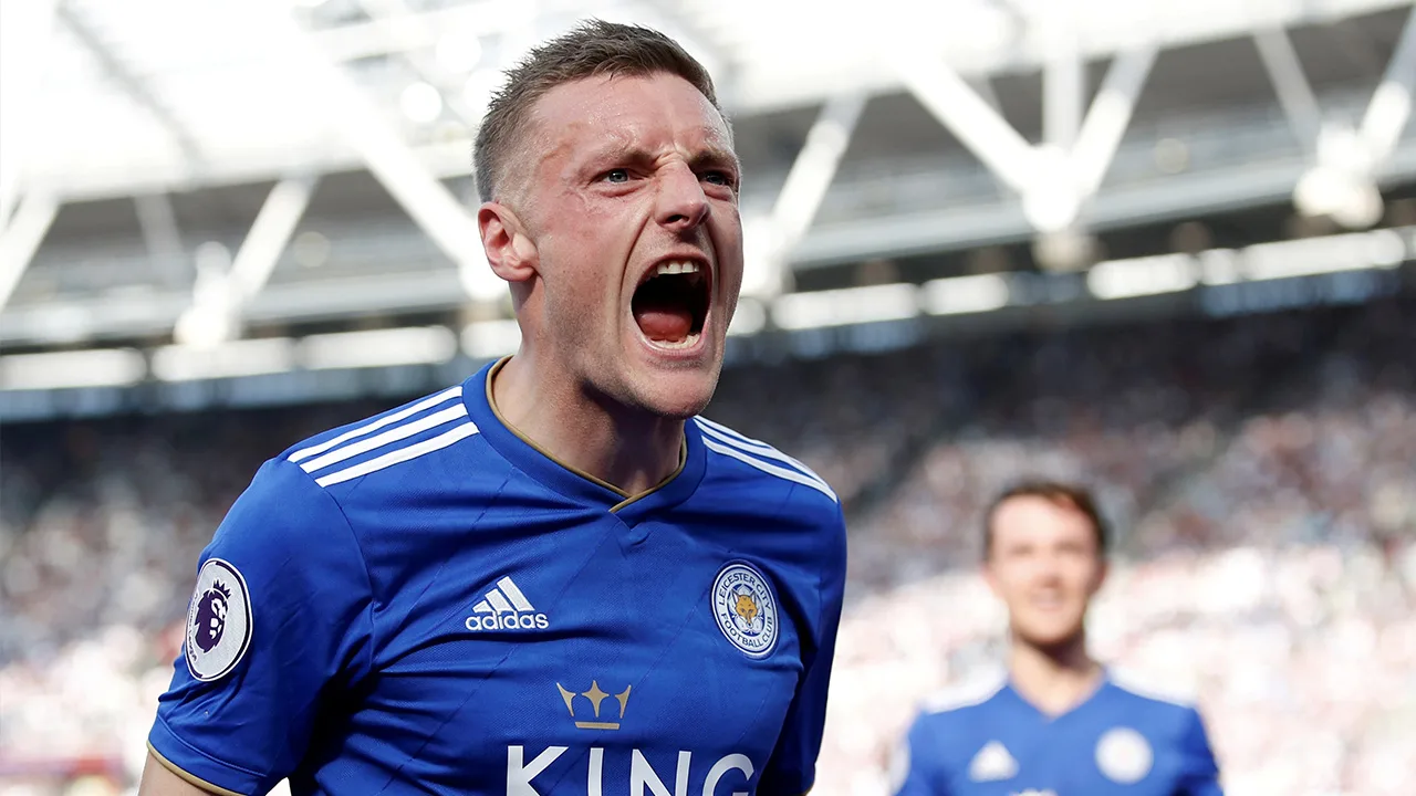 'Jamie Vardy kan de avond voor de wedstrijd pinten hijsen en pizza eten en er toch staan'