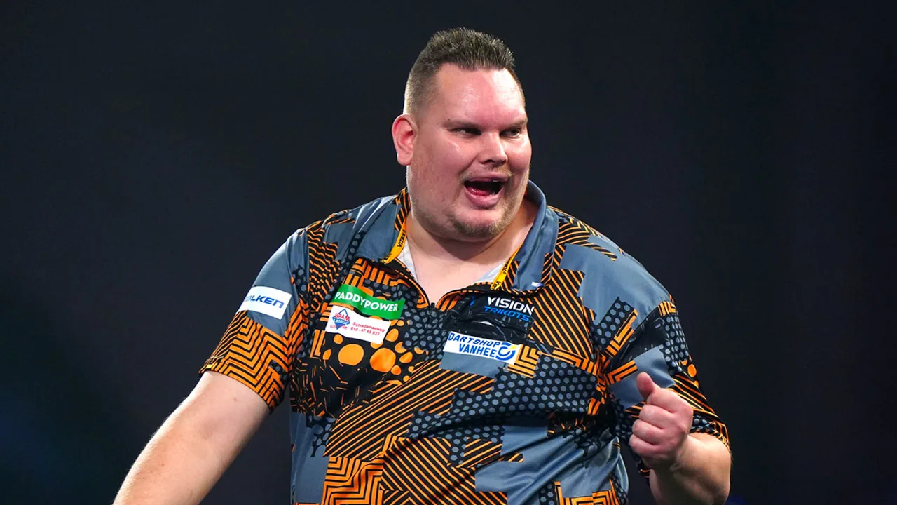 Wesley Plaisier schakelt oud-wereldkampioen Gerwyn Price uit op WK Darts