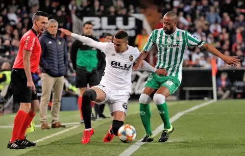 Valencia naar finale Spaanse bekerstrijd