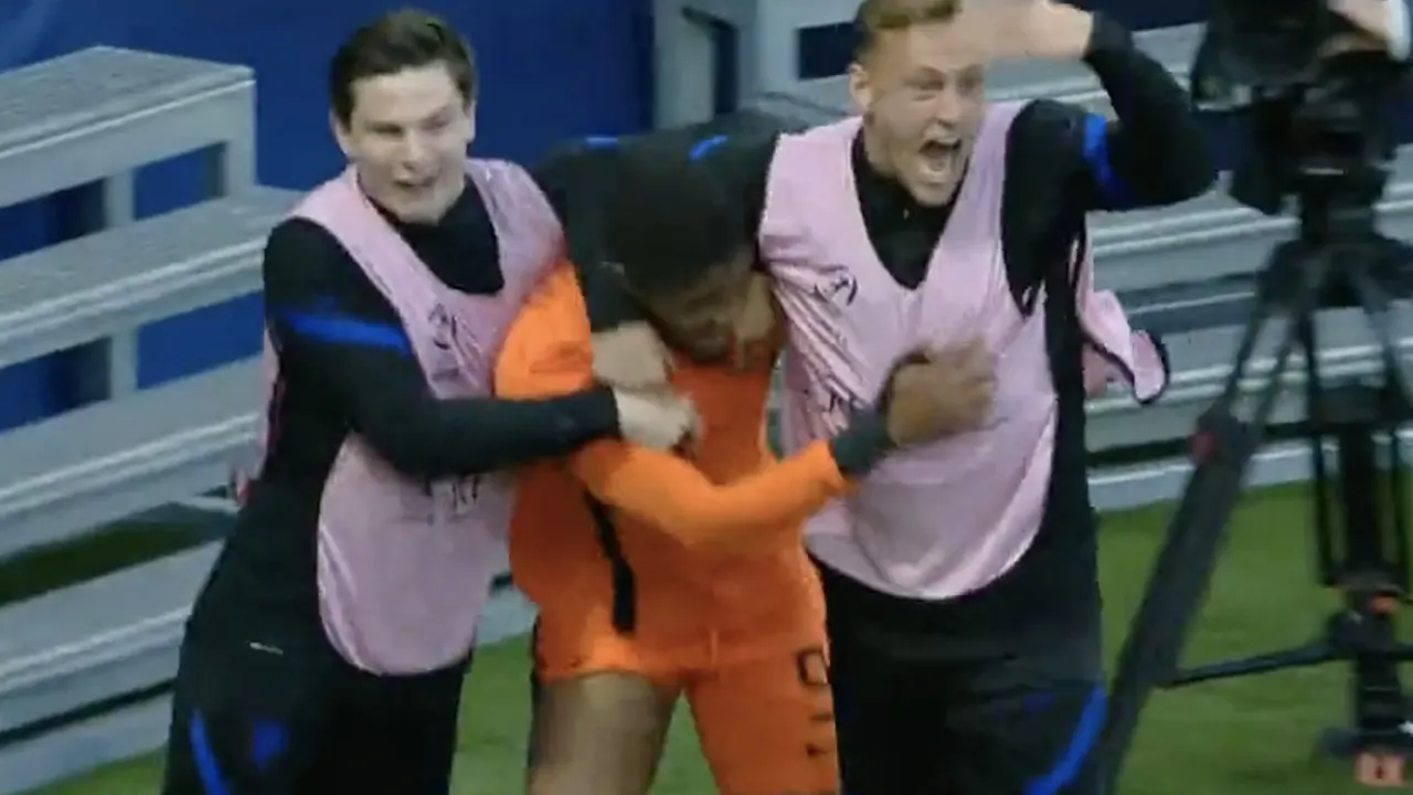 VIDEOGOAL: BOADU SCHIET JONG ORANJE NAAR DE HALVE FINALE!