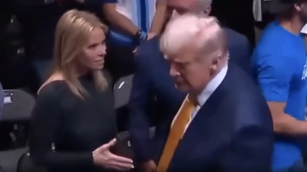 Video: Trump negeert uitgestoken hand van echtgenote van minister Kennedy bij UFC-evenement
