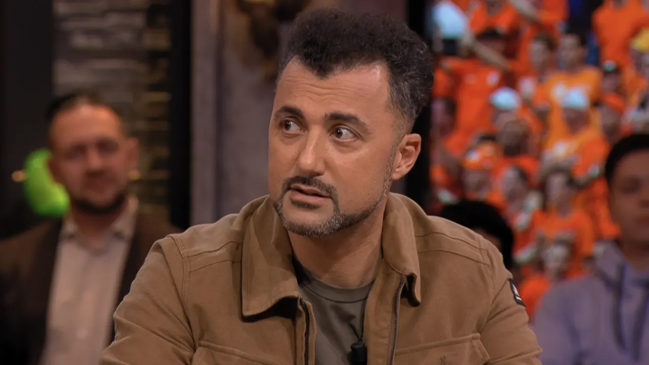 Aflevering Vandaag Inside met Özcan Akyol, maandag 14 november 2022