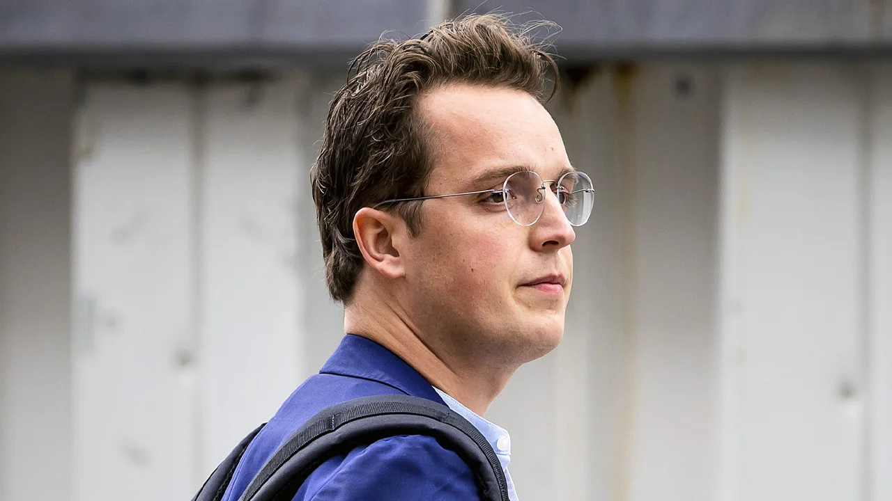 Sywert van Lienden ontslagen als bestuurder van mondkapjesstichting