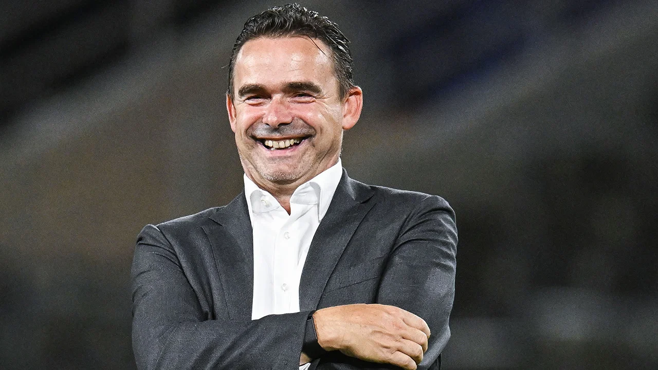 Schorsing ten einde; Overmars weer aan de slag als technisch directeur