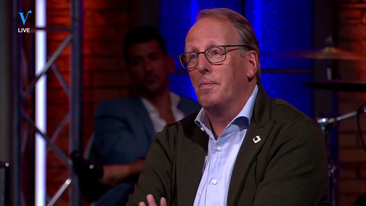 'Geen wedstrijden tegelijk meer in de Eredivisie, ook op maandag voetbal'