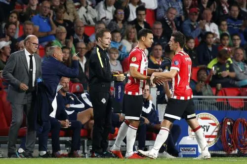 Sainsbury vervangt Schwaab bij PSV