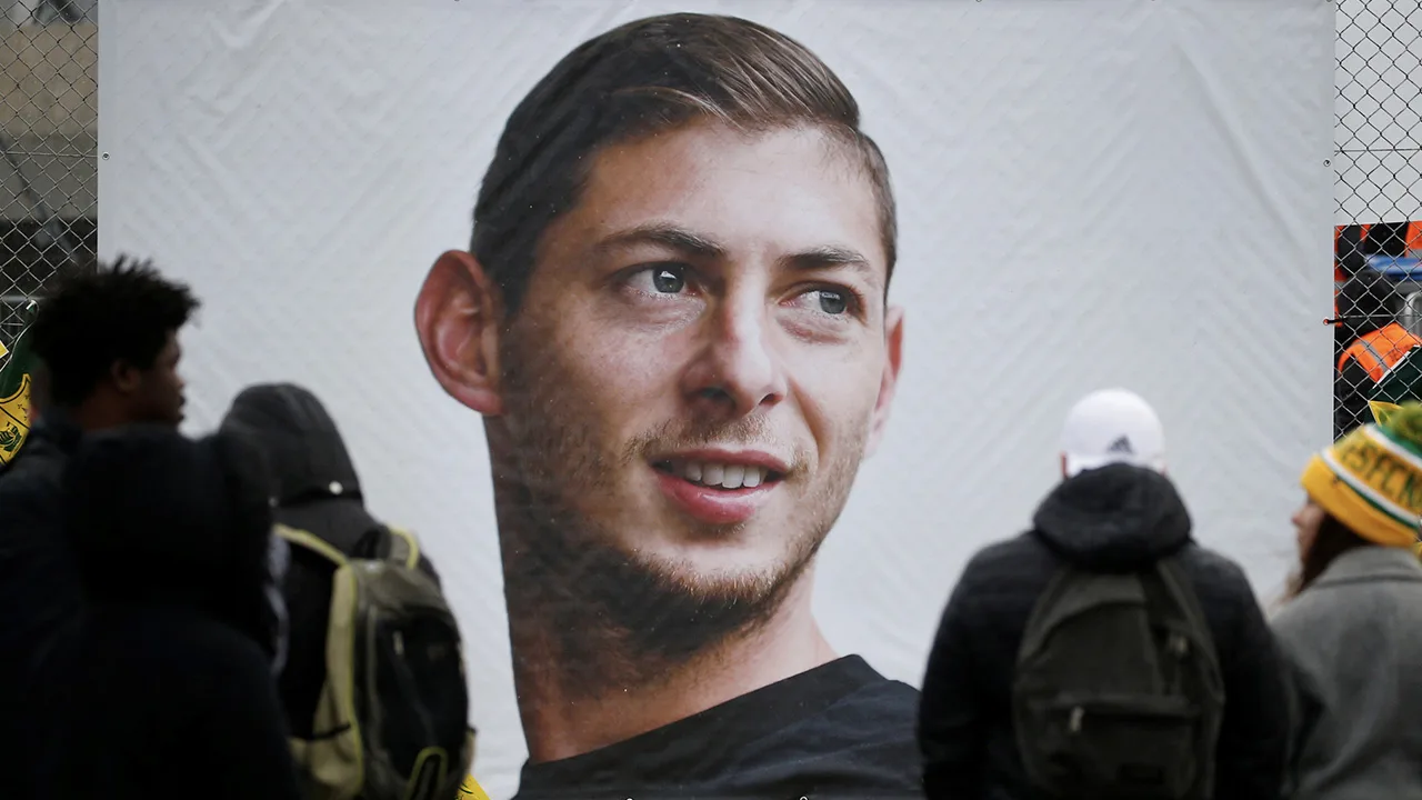 Cardiff City naar CAS voor transfer Sala