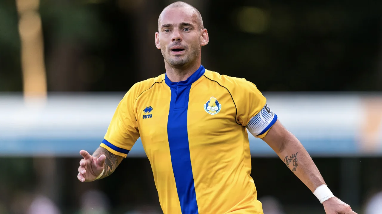 Na Robben denkt ook Sneijder aan rentree: 'Er is gesproken met de directie'