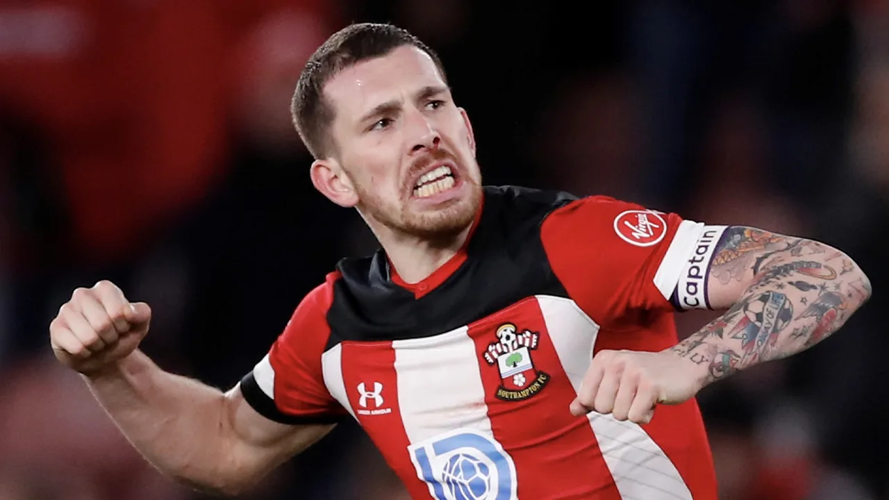 'Ajax wil zich versterken met aanvoerder van Southampton'