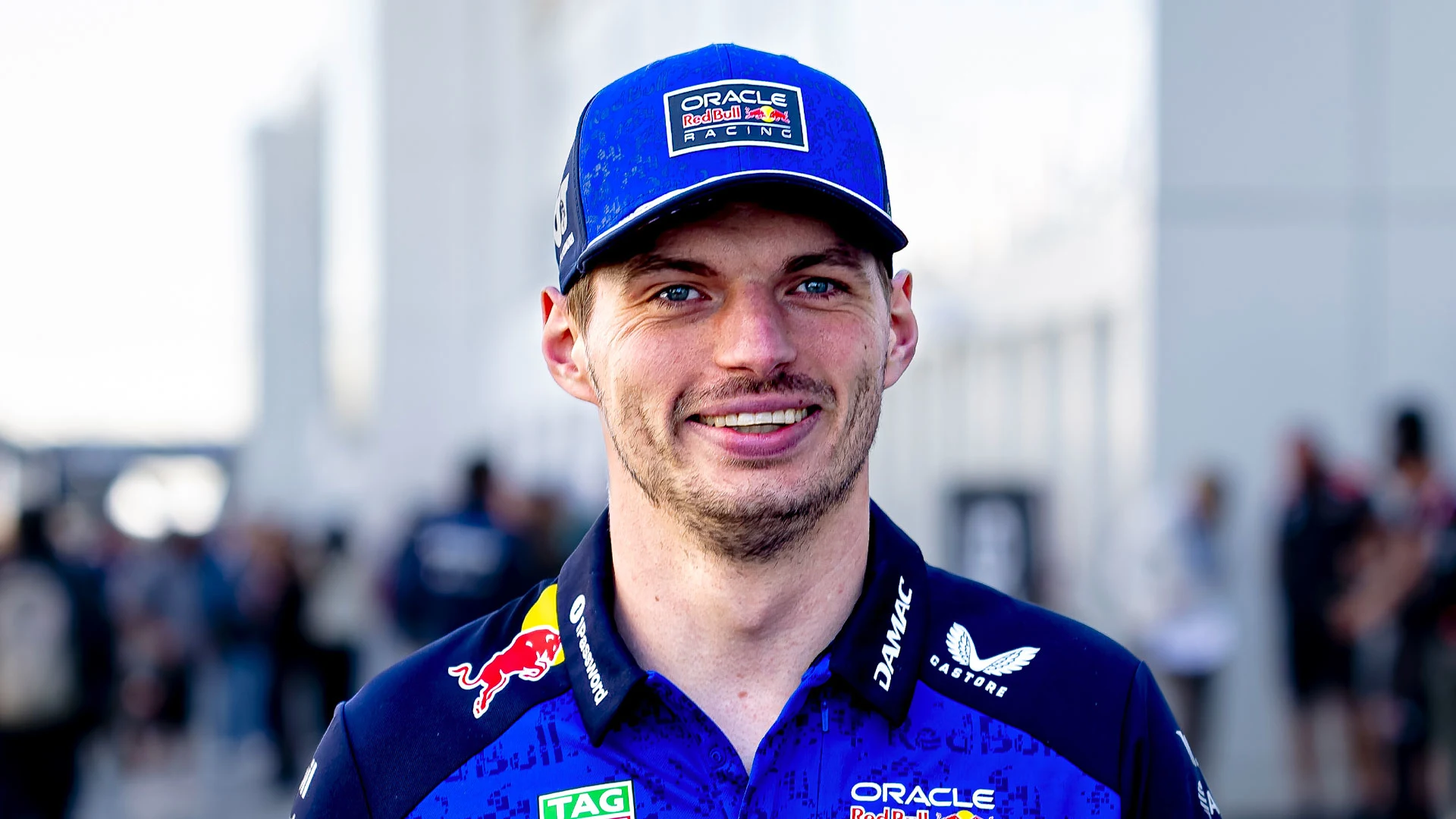 Max Verstappen bevestigt ook volgend seizoen in de Formule 1 te rijden