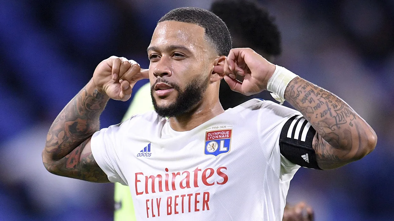 Depay redt met Olympique Lyon punt en koppositie