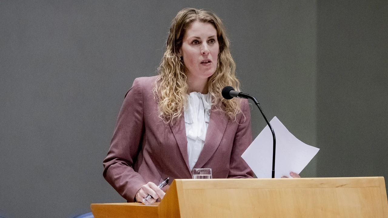 Erasmus Universiteit verklaart scriptie PVV-staatssecretaris Vicky Maeijer ongeldig