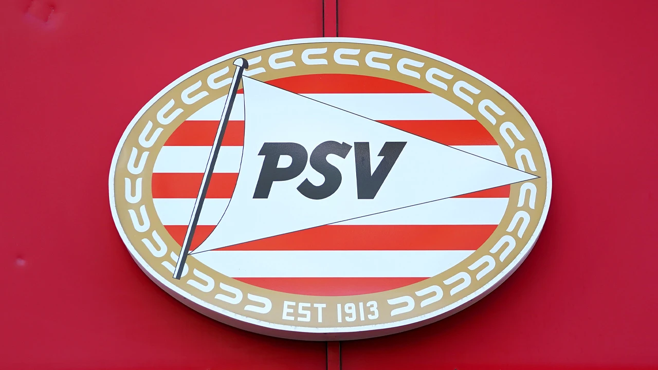 'Minderjarige jeugdspelers PSV benaderd voor aanleveren naaktfoto's'