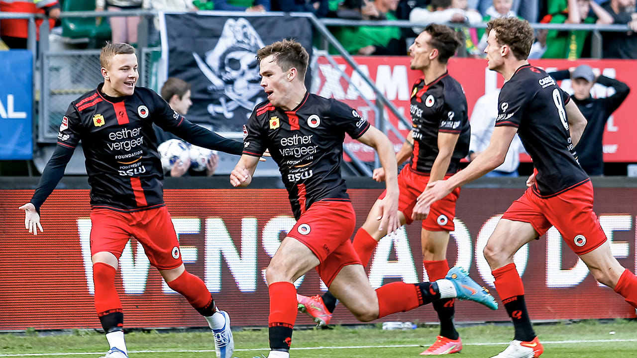 Bizar: Excelsior dwingt verlenging af na 3-0 achterstand tegen ADO Den Haag