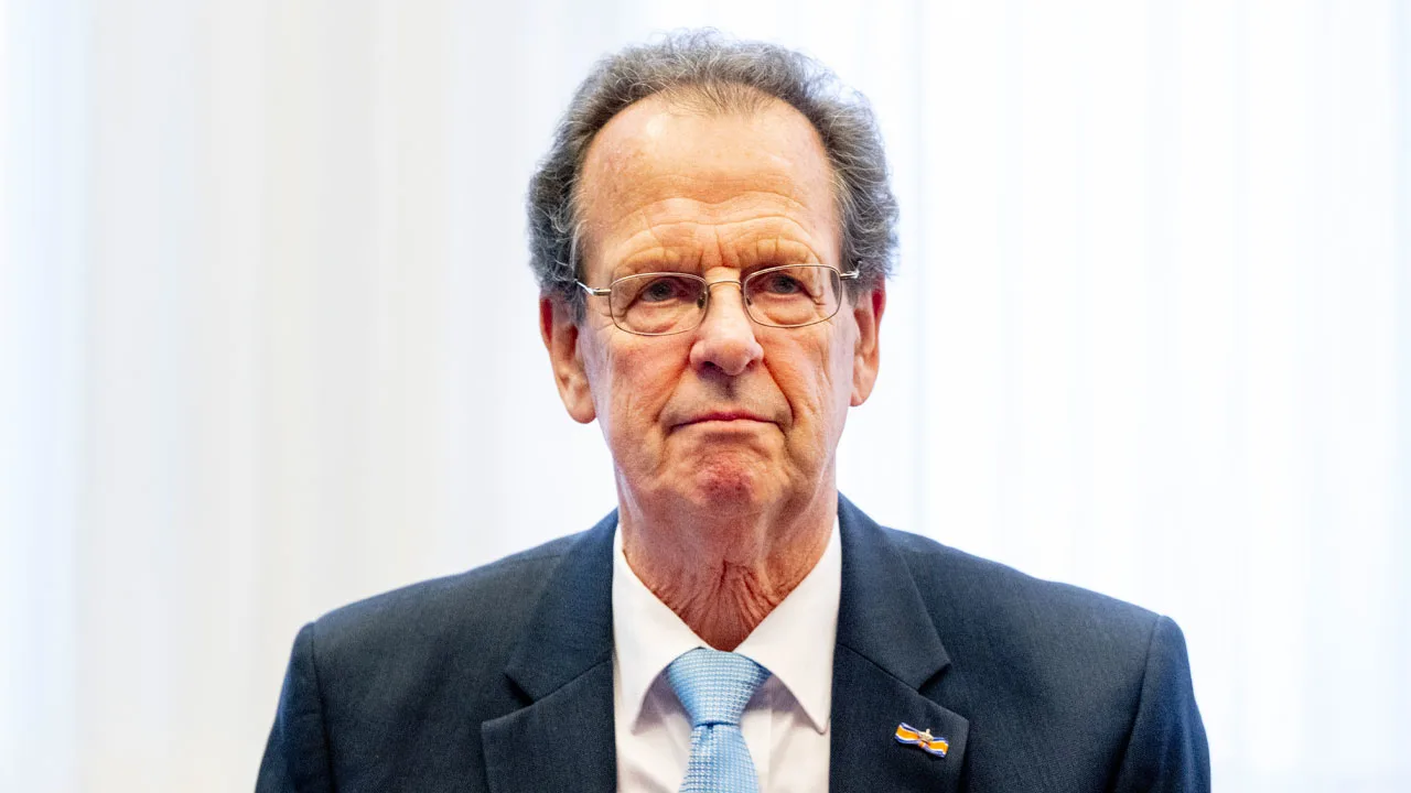 Van Strien gaat door als verkenner ondanks aantijging van fraude