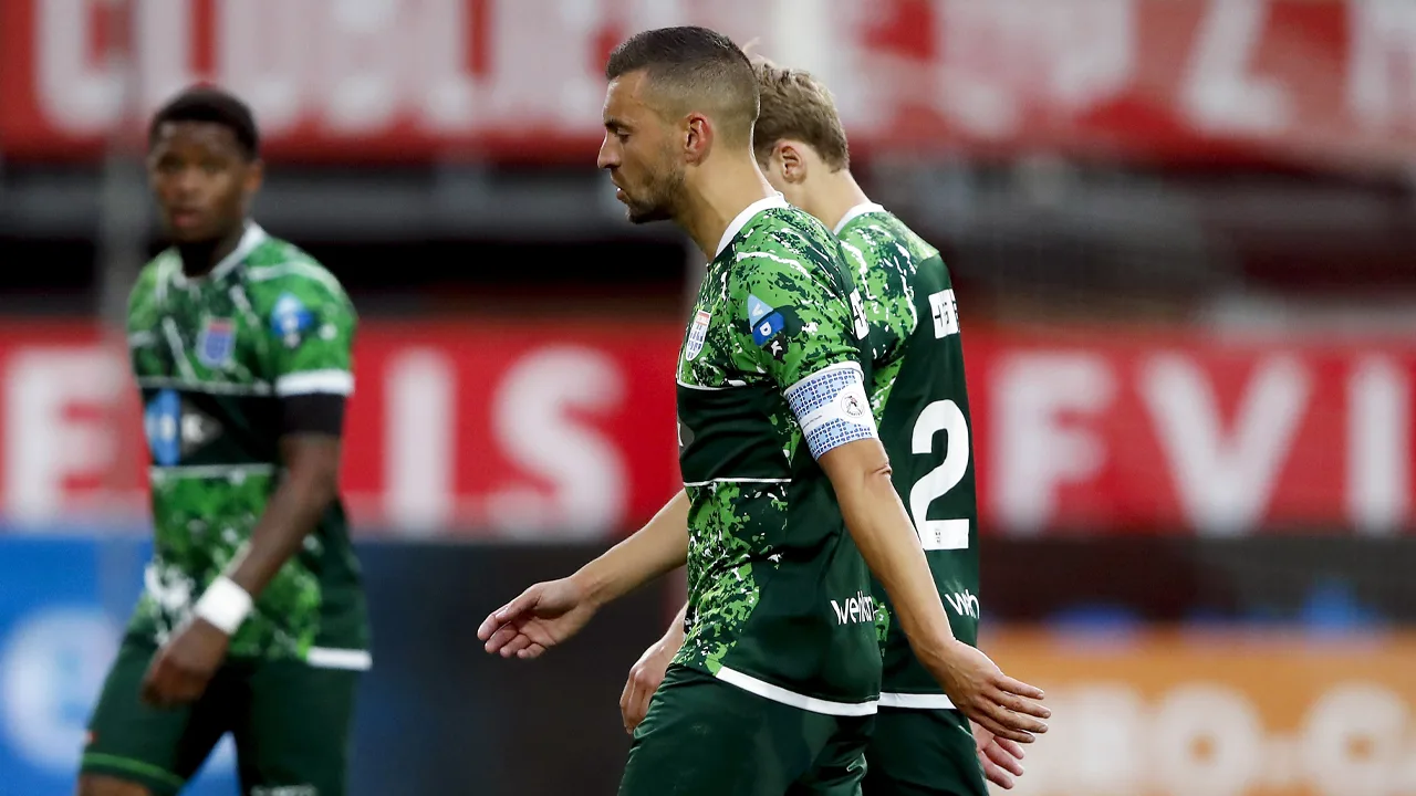 PEC Zwolle degradeert uit de Eredivisie na nederlaag bij Sparta