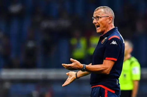 Schöne ziet trainer bij Genoa ontslagen worden