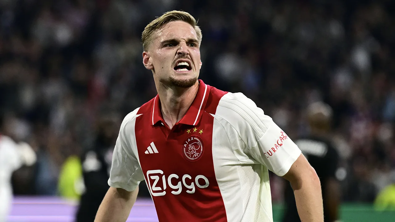 'De beste speler van de Eredivisie speelt natuurlijk bij Ajax en dat is Kenneth Taylor!'