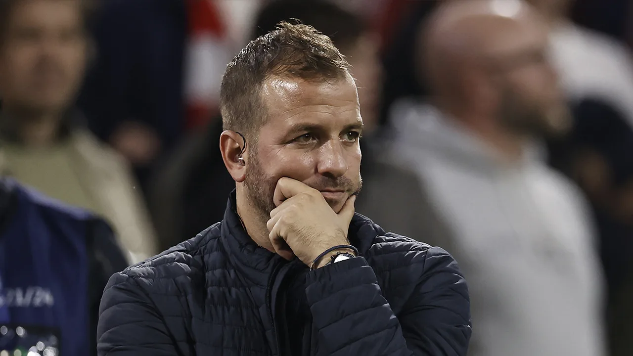 Van der Vaart doet open sollicitatie bij Van Gaal: 'Ik zou nooit ’nee’ zeggen'